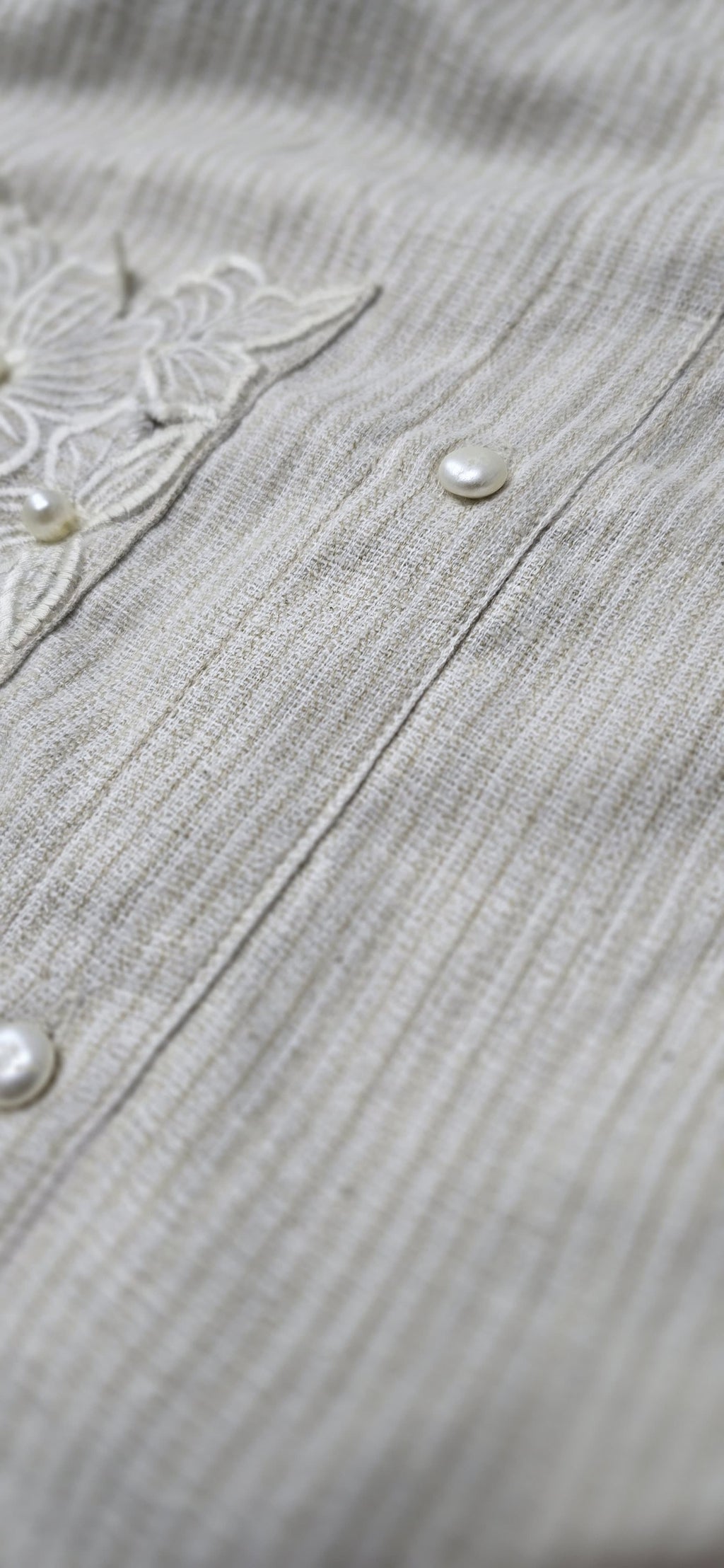 Cutwork pocket linen shirt