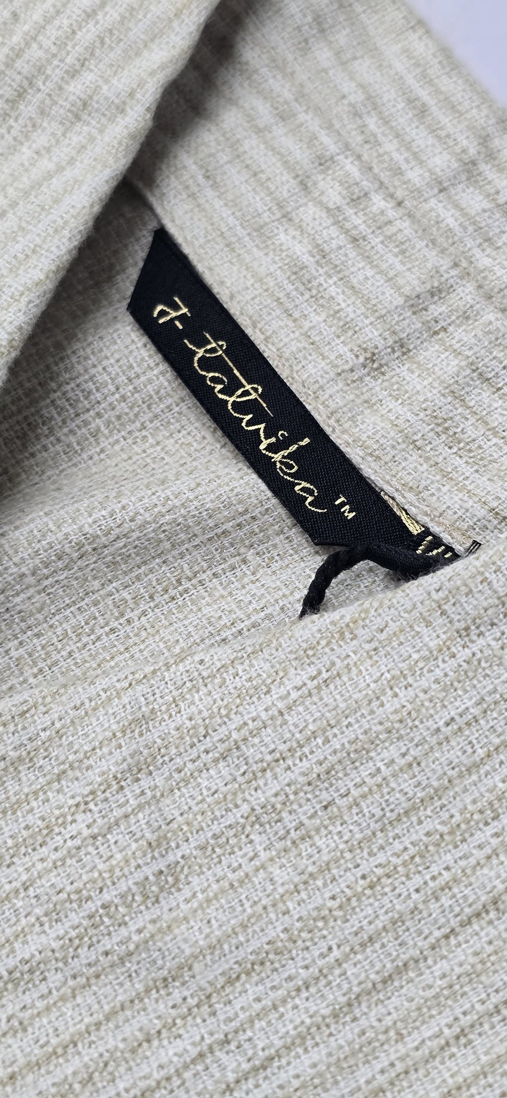 Cutwork pocket linen shirt