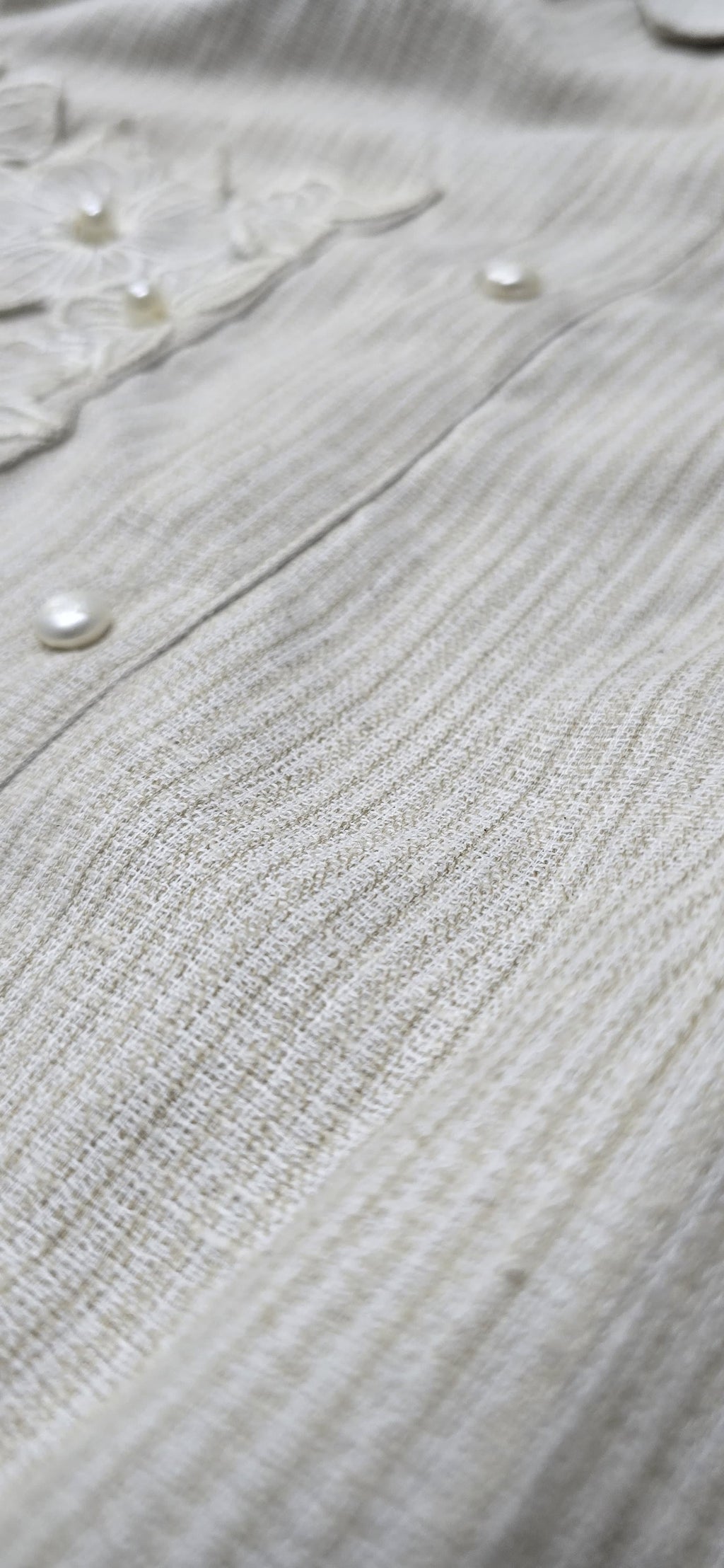 Cutwork pocket linen shirt